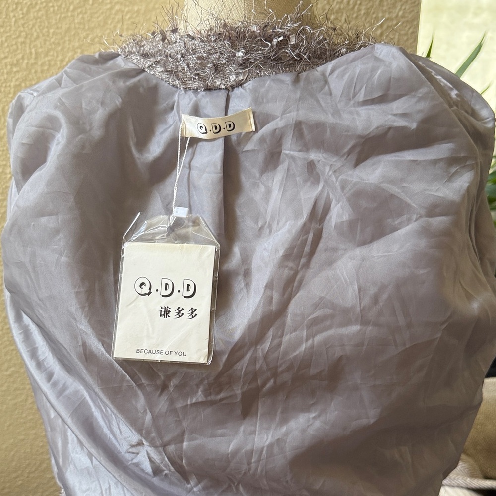 Stylist Fuzzy Cardigan in Gray - Picture 7 of 7